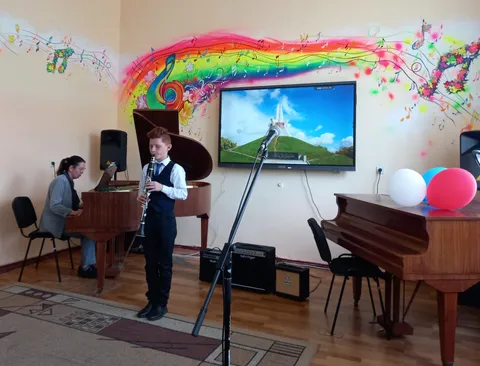 Юный кларнетист с концертмейстером