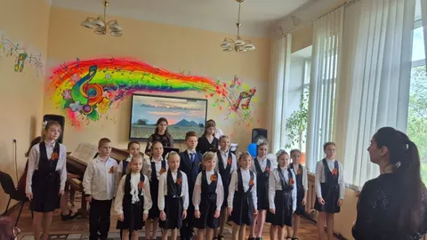 Младший хор в зале музыкальной школы